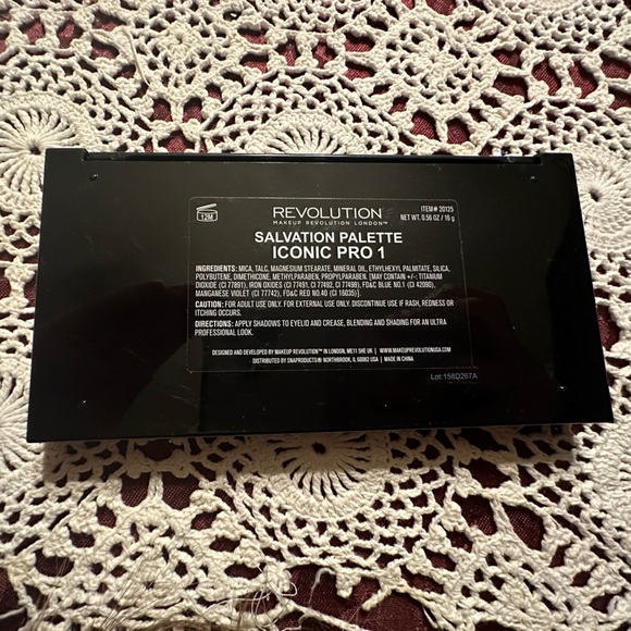 Makeup Revolution Iconic Pro 1 Salvation Eye Shadow Palette - Picture 2 of 4